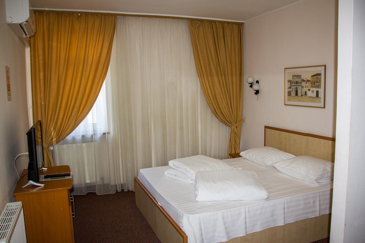 Hotel T23 Iasi Exterior photo